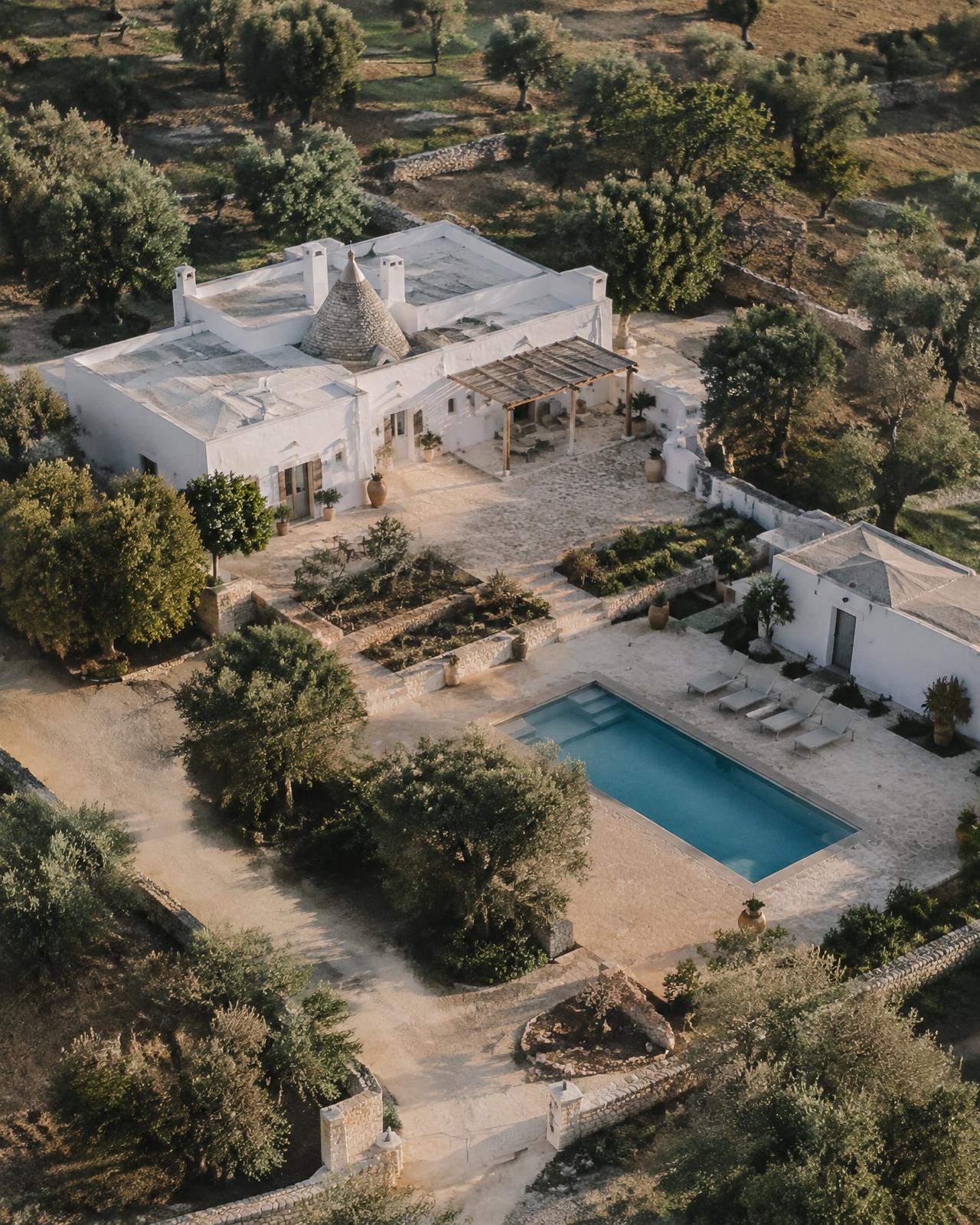 Finca con olivar y patio — Camp de Túria